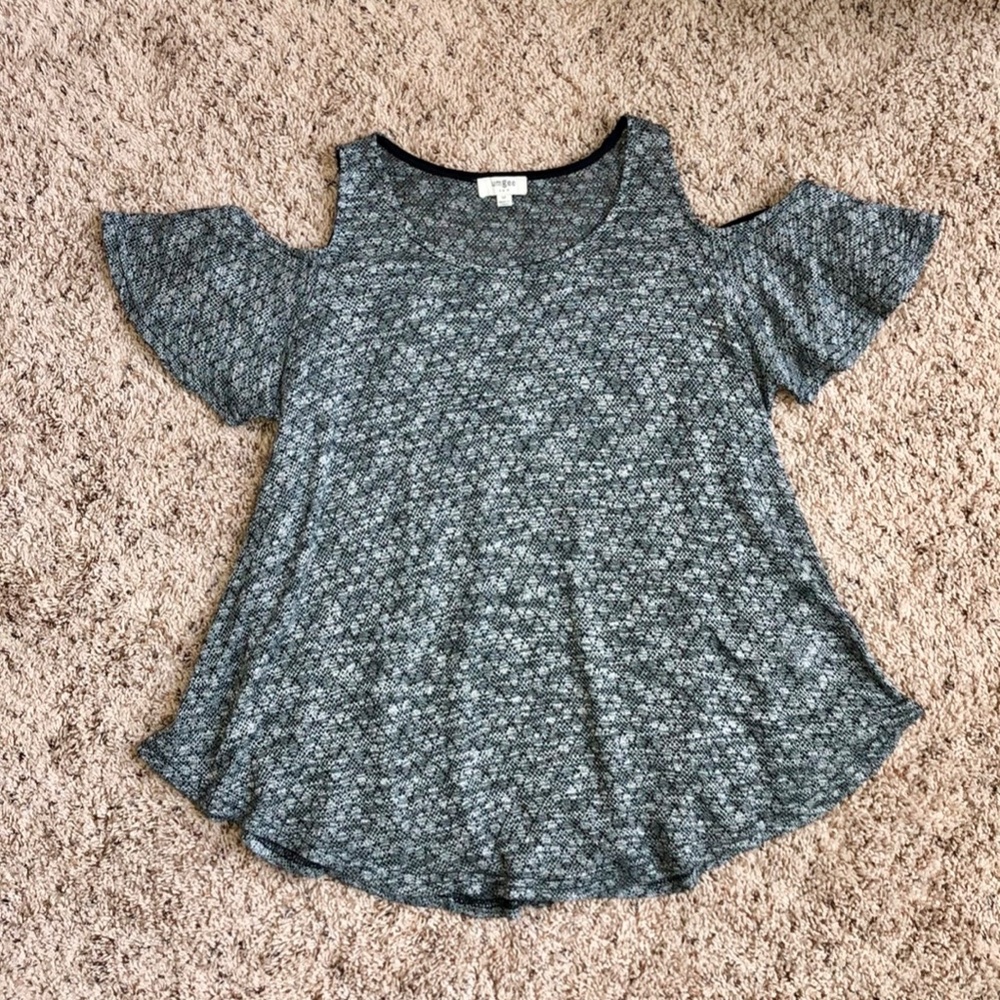 Umgee Cold Shoulder Top - Picture 3 of 7